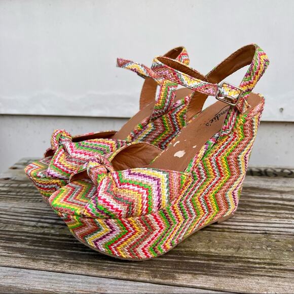 Retro Y2K Candies Calainey multi rainbow straw chevron wedge sandals Size 6 - Picture 5 of 6